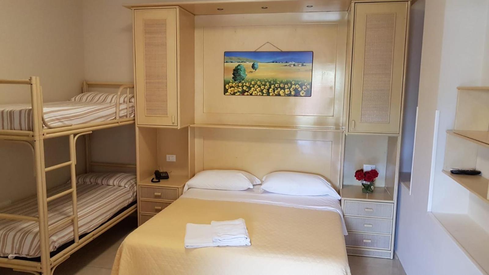 Hotel La Praia Zambrone Luaran gambar